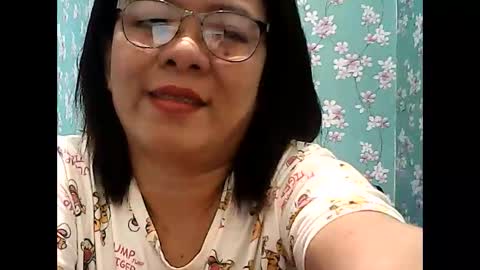 Snapshot of nymphoangel2022 chatting on January 2026 04:59:01 AM I am your angel online show from January 2026 04:59:01 AM