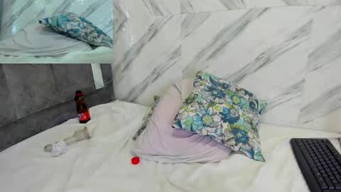 Snapshot of nymphomania9599 chatting on February 2025 01:47:02 AM xionela gates online show from February 2025 01:47:02 AM