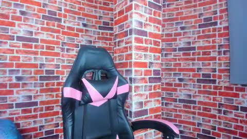 Snapshot of nyra_rose chatting on December 2025 04:18:02 AM Nyra Rose online show from December 2025 04:18:02 AM