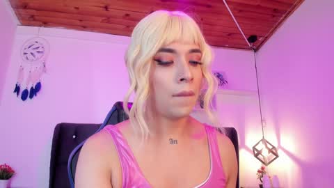 Snapshot of nyx__blackwood chatting on January 2025 08:04:01 AM nyx__blackwood online show from January 2025 08:04:01 AM