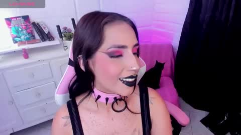 Snapshot of nyx_blackmoon chatting on November 2025 02:49:02 PM Nyx BlackMoon online show from November 2025 02:49:02 PM