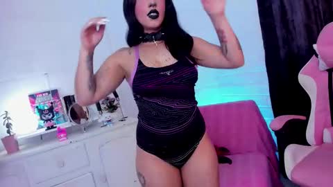 Snapshot of nyx_blackmoon chatting on December 2025 03:06:01 PM Nyx BlackMoon online show from December 2025 03:06:01 PM