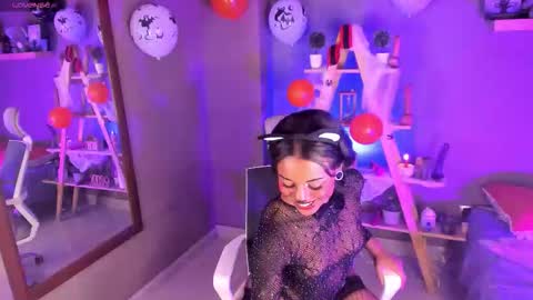 Nyx online show from October 2025 09:59:02 PM