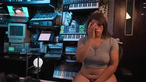 NyxRaven online show from October 2025 06:04:01 PM