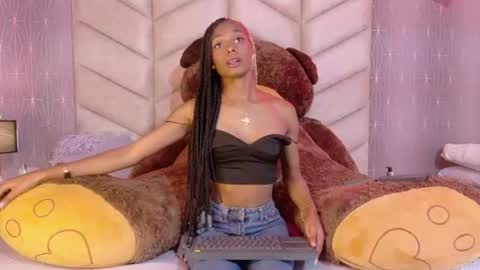 nyxvelvet1 online show from July 2026 12:33:01 PM