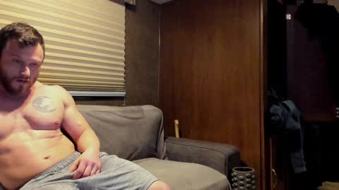 Snapshot of nzmone chatting on January 2025 05:47:02 AM FitDogg online show from January 2025 05:47:02 AM