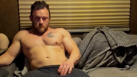 Snapshot of nzmone chatting on November 2025 05:06:02 AM FitDogg online show from November 2025 05:06:02 AM