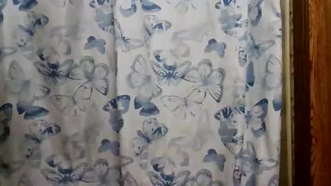 Snapshot of o0skindian0o chatting on December 2025 07:04:01 AM BIGWANGGANG online show from December 2025 07:04:01 AM