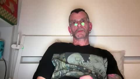 Snapshot of o_johnny_deep_o chatting on February 2026 09:23:01 PM Jonathan Deep online show from February 2026 09:23:01 PM