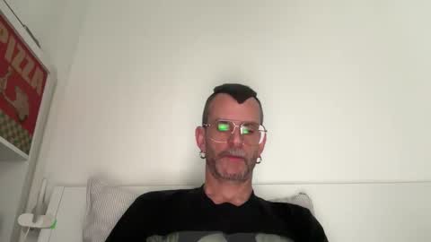 Snapshot of o_johnny_deep_o chatting on February 2026 10:24:01 AM Jonathan Deep online show from February 2026 10:24:01 AM