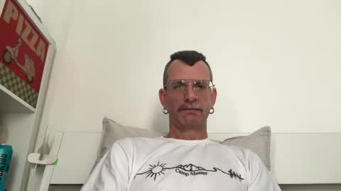 Snapshot of o_johnny_deep_o chatting on February 2026 12:04:01 PM Jonathan Deep online show from February 2026 12:04:01 PM