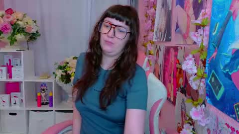 hey hey i am Lora and im new here hope to have some good time here 3 online show from June 2026 03:54:01 PM