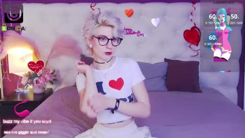 Snapshot of obedientt_ chatting on February 2025 01:11:02 PM Moonlight online show from February 2025 01:11:02 PM