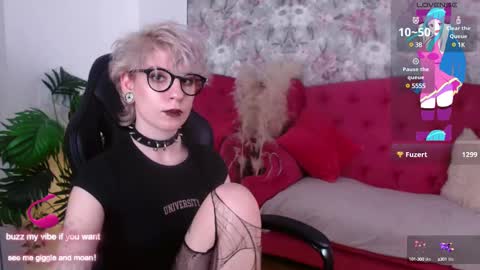 Snapshot of obedientt_ chatting on February 2025 12:23:02 PM Moonlight online show from February 2025 12:23:02 PM