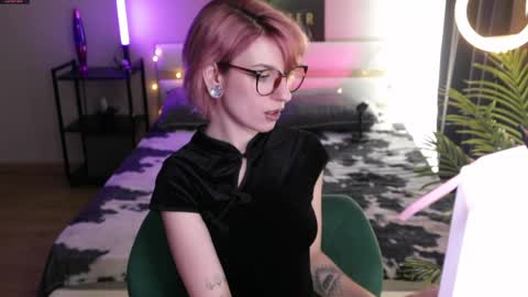 Snapshot of obedientt_ chatting on May 2026 12:53:02 PM Moonlight online show from May 2026 12:53:02 PM