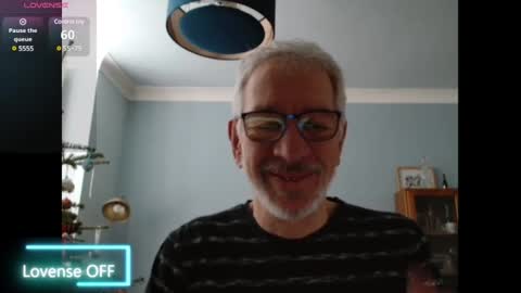 Snapshot of obliox175 chatting on December 2024 10:23:02 AM Obliox online show from December 2024 10:23:02 AM