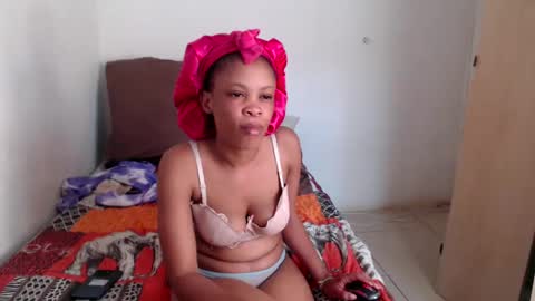 Snapshot of obsessedmimi chatting on September 2025 02:08:01 PM obsessedmimi online show from September 2025 02:08:01 PM