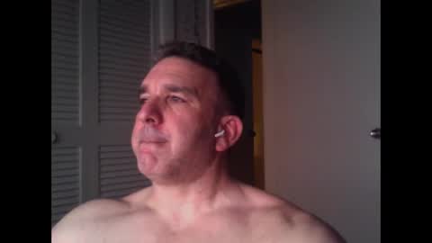 Snapshot of oceanmanx chatting on May 2026 01:36:01 AM Ocean online show from May 2026 01:36:01 AM