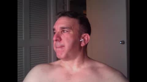 Snapshot of oceanmanx chatting on May 2026 02:51:02 AM Ocean online show from May 2026 02:51:02 AM