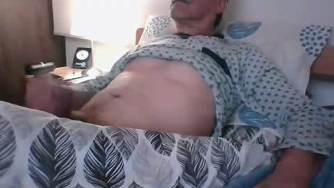 ocorrea online show from November 2025 03:27:01 AM