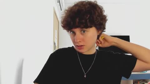 Evie online show from February 2026 05:44:01 AM