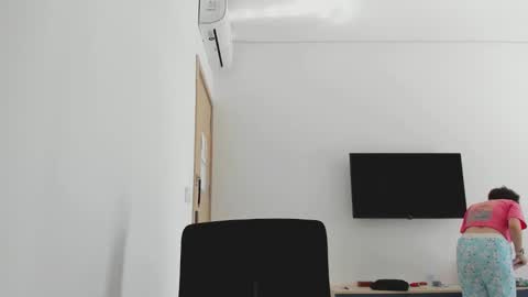 Evie online show from February 2026 08:19:01 AM