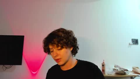 Evie online show from April 2026 01:22:01 PM