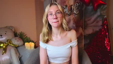 Lynna online show from February 2026 11:06:02 AM