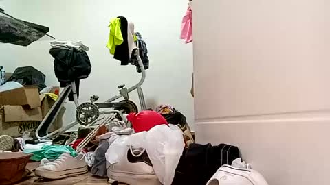 Val online show from February 2025 04:05:01 PM