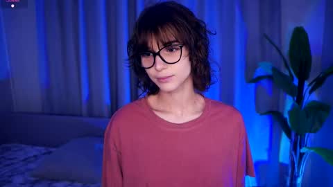 Thea online show from October 2025 07:33:01 PM