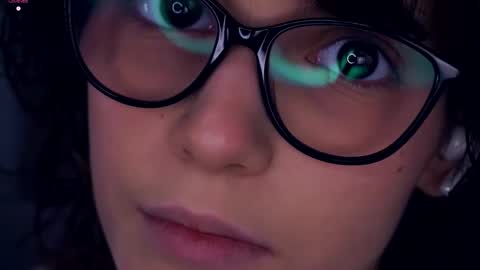 Thea online show from October 2025 07:45:02 PM