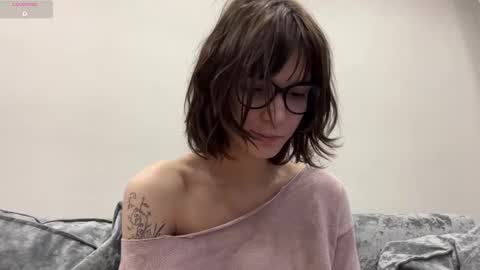 Thea online show from February 2026 04:32:01 AM