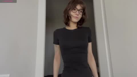 Thea online show from April 2026 04:50:02 AM