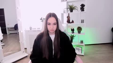 Nikki online show from April 2026 07:09:02 AM