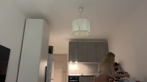 Snapshot of odriolsen chatting on December 2024 01:44:01 PM Odri online show from December 2024 01:44:01 PM