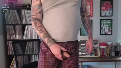 Office Dad online show from December 2025 08:46:01 PM