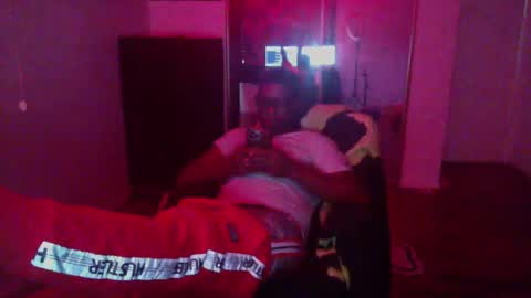 Snapshot of officialmoneyxxx chatting on January 2025 09:10:01 PM Money online show from January 2025 09:10:01 PM