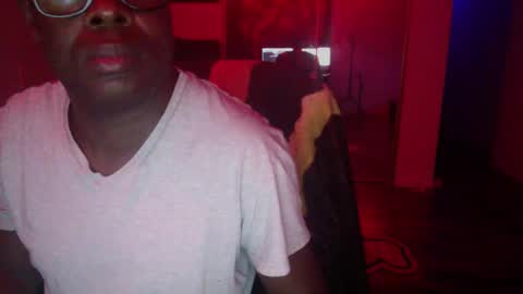 Snapshot of officialmoneyxxx chatting on January 2025 03:58:02 AM Money online show from January 2025 03:58:02 AM