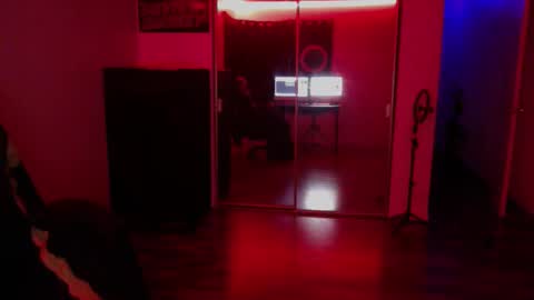 Snapshot of officialmoneyxxx chatting on November 2025 07:53:02 AM Money online show from November 2025 07:53:02 AM