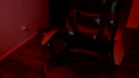 Snapshot of officialmoneyxxx chatting on February 2026 09:57:01 AM Money online show from February 2026 09:57:01 AM