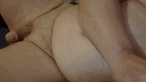 Snapshot of offsides10 chatting on November 2025 07:40:01 AM WantsToTryACouple online show from November 2025 07:40:01 AM