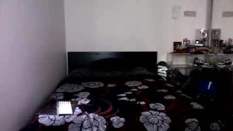 Snapshot of ognemomonies chatting on April 2026 12:38:02 AM ognemomonies online show from April 2026 12:38:02 AM