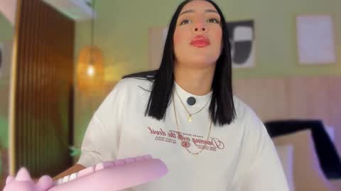 Holly online show from November 2025 11:27:02 AM