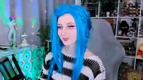 Snapshot of ohclementinee chatting on July 2026 07:43:01 AM Clementine Clem online show from July 2026 07:43:01 AM