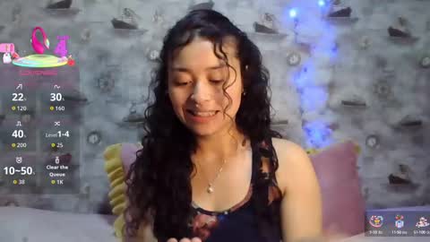 Nina online show from September 2025 10:59:02 PM