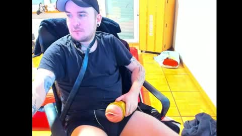 Snapshot of ohihoe92 chatting on January 2025 03:57:01 PM Chris online show from January 2025 03:57:01 PM