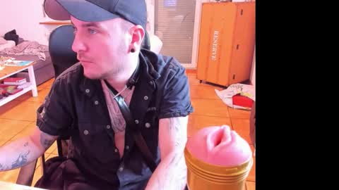 Snapshot of ohihoe92 chatting on February 2026 09:30:01 AM Chris online show from February 2026 09:30:01 AM