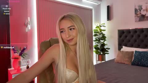 Emma online show from September 2025 01:05:02 AM