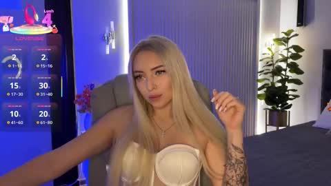 Emma online show from October 2025 01:17:01 AM