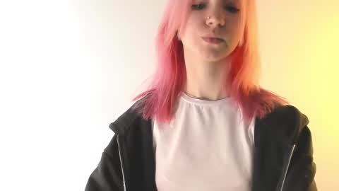 Emi and Ohpi online show from April 2026 12:04:01 PM